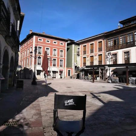 La Plaza De Llanes, Plaza Parres Sobrino, 6 Llanes
