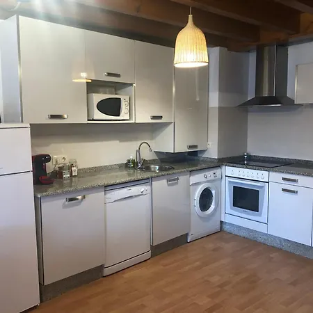 La Plaza De Llanes, Plaza Parres Sobrino, 6 *