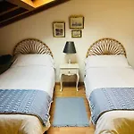 La Plaza De Llanes, Plaza Parres Sobrino, 6 *