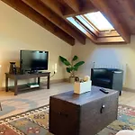 La Plaza De Llanes, Plaza Parres Sobrino, 6 * Llanes