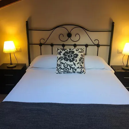 La Plaza De Llanes, Plaza Parres Sobrino, 6 Llanes