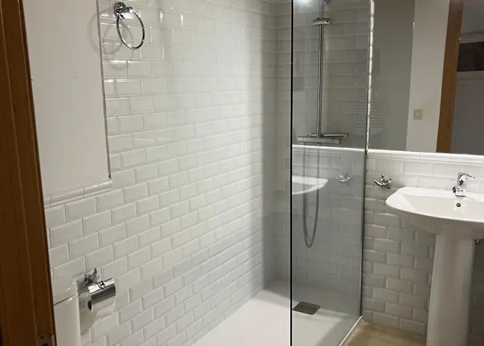 La Plaza De Llanes, Plaza Parres Sobrino, 6 * Llanes