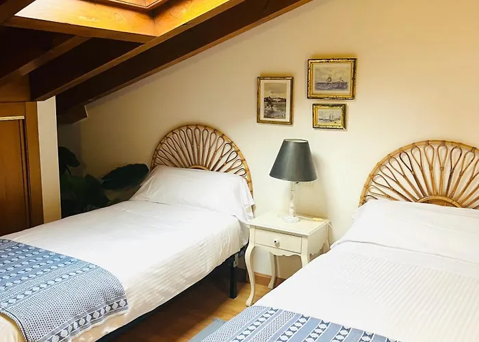 La Plaza De Llanes, Plaza Parres Sobrino, 6